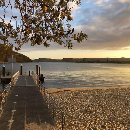 Agapi On Cambridge Hotel Umina Beach Exterior photo