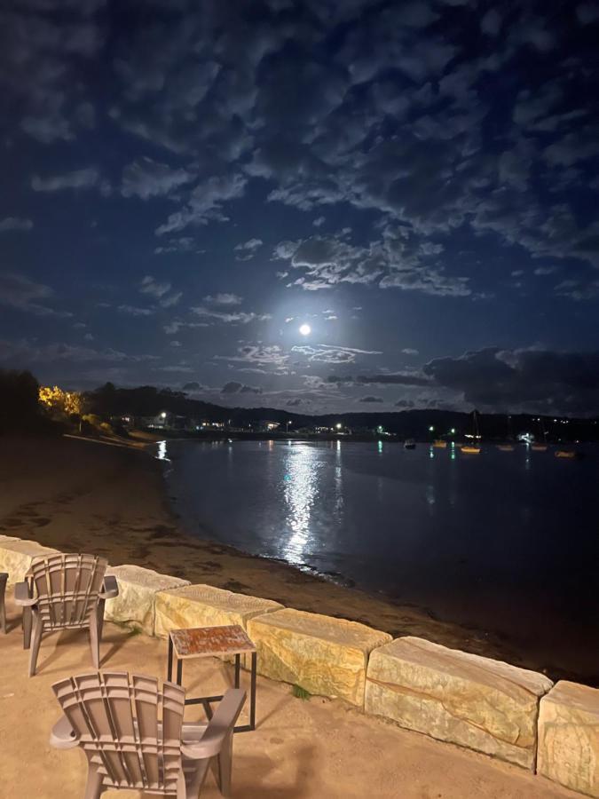 Agapi On Cambridge Hotel Umina Beach Exterior photo